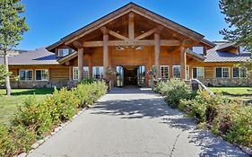 Headwaters Lodge & Cabins At Flagg Ranch